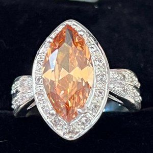 Stunning Gemstone Ring  sz. 6.25 US